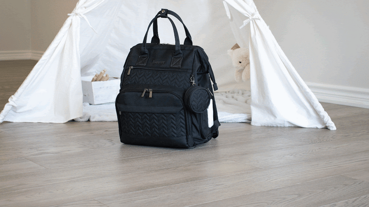 How To Style Your Outfit With A Black Diaper Bag
